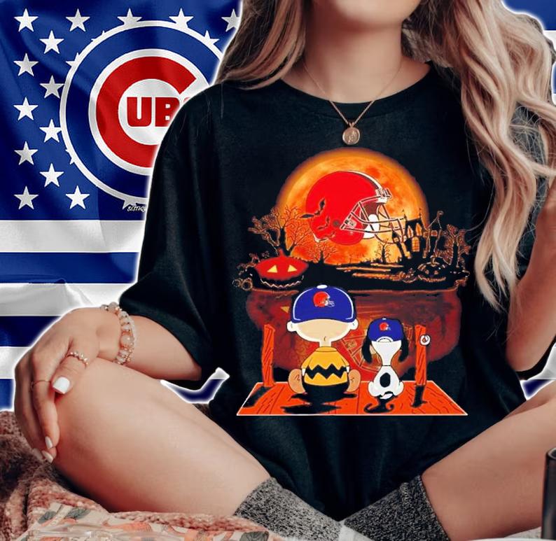 Charlie Brown And Snoopy Watching Cleveland Browns Halloween Cleveland Browns Shirt t-shirt