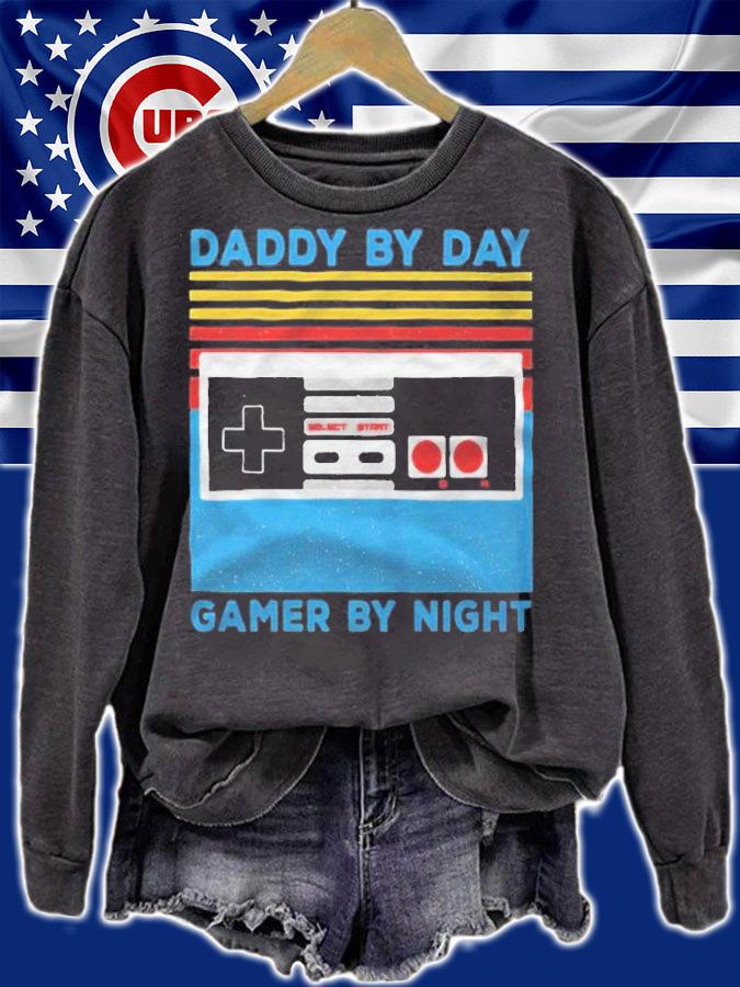 Daddy by day gamer by night Vintage T-shirt t-shirt sweatshirt