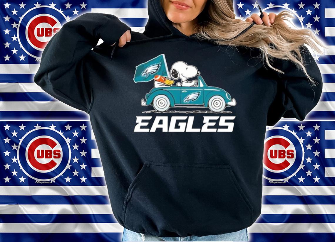 Snoopy And Woodstock Driving Car Philadelphia Eagles Flag Super Bowl t-shirt