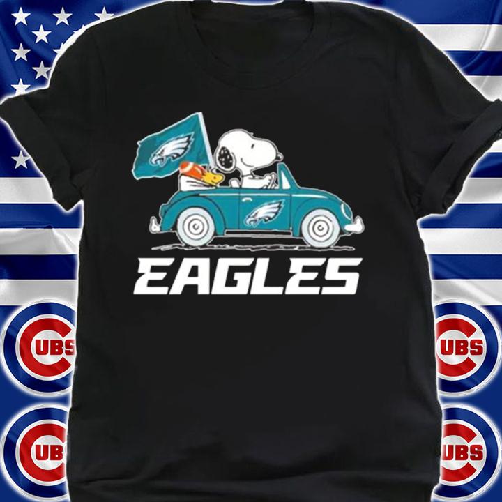 Snoopy And Woodstock Driving Car Philadelphia Eagles Flag Super Bowl t-shirt