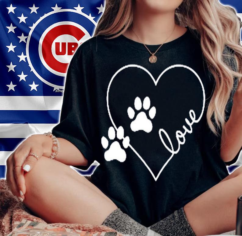 Cute Love Hearts Valentine Day Paw Print Dog Owner Dog Lover T-Shirt