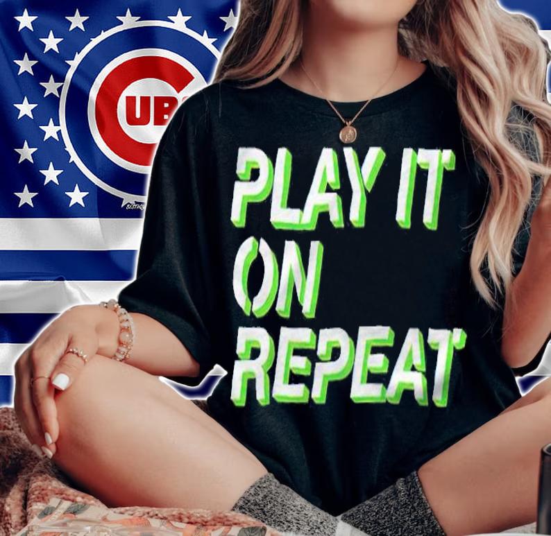 Derivakat play it on repeat T-shirt