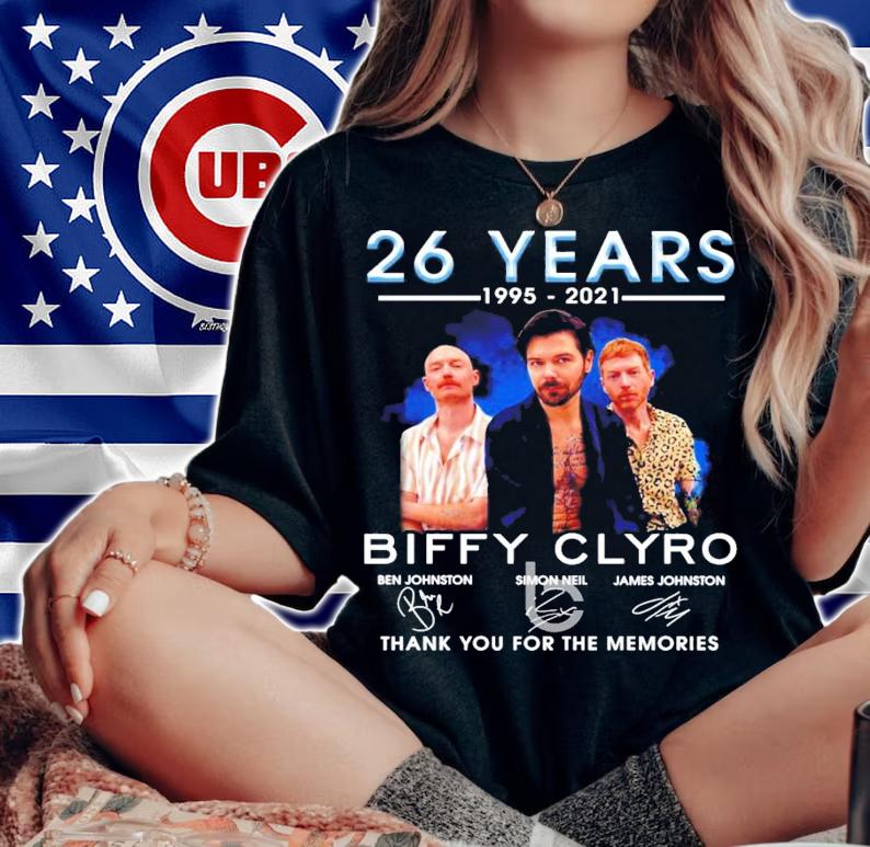 26 years 1995-2021 Biffy Clyro signatures thank you for the memories t-shirt woman shirt