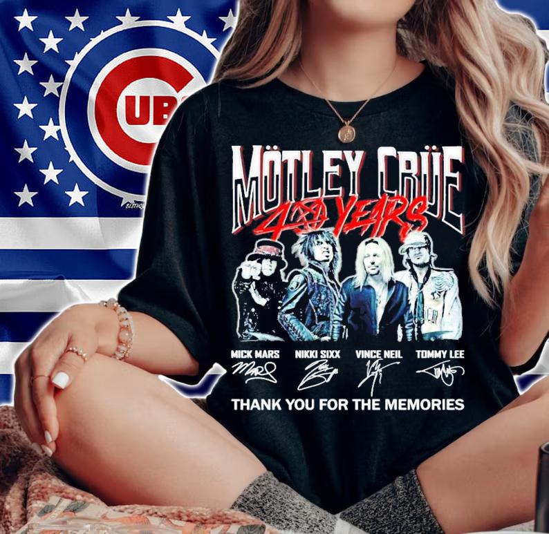 Motley Crue 40 years signatures shirt